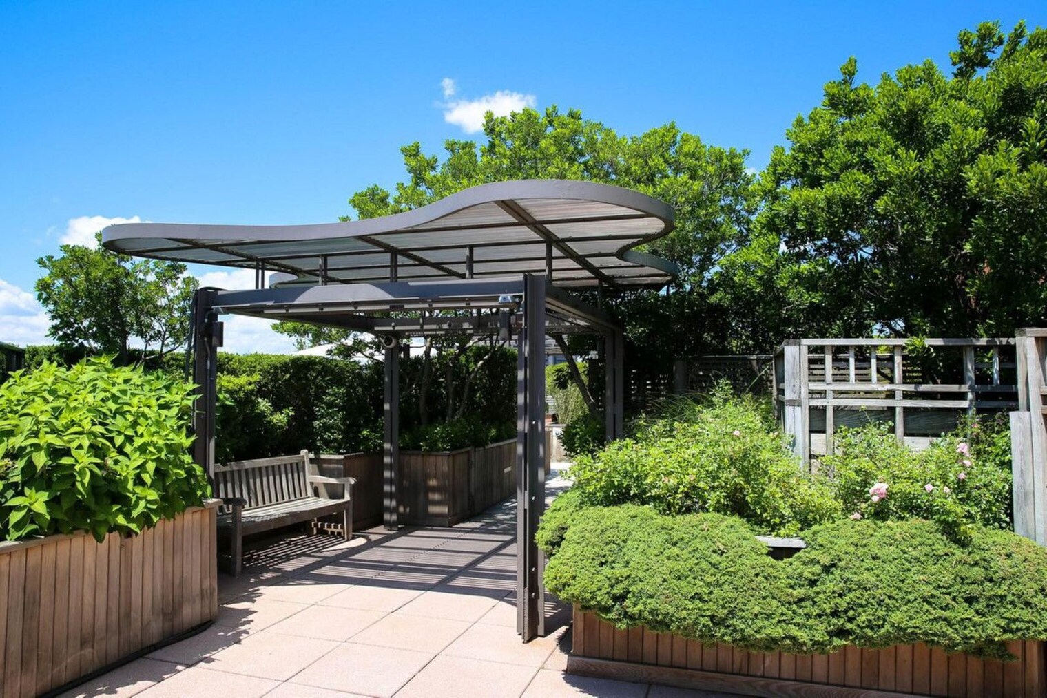 Building Photo - 179 E 94th St