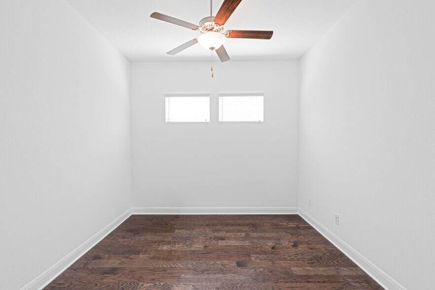 Building Photo - 3037 Sage Ranch Dr