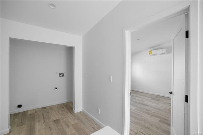 Building Photo - Brand-new ADU in Winnetka- Completed in 2025