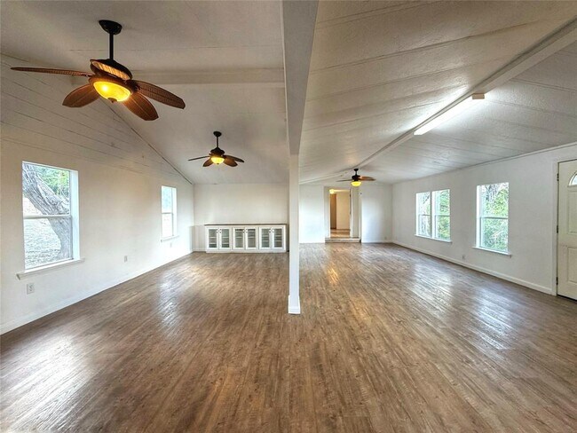 Building Photo - 10601 Ridge Rim Dr