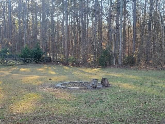 Building Photo - 5012 Suwanee Dam Rd