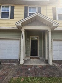 Building Photo - Modern 3-Bedroom, 2.5-Bath Townhome in Pan...
