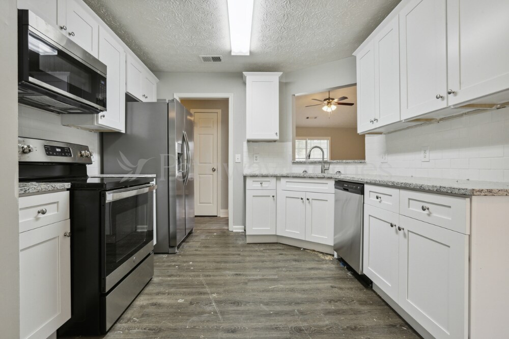 Building Photo - 762 Bostonian Way SW