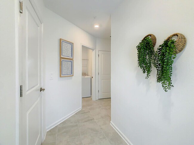 Building Photo - 8861 Cabot Cliffs Dr