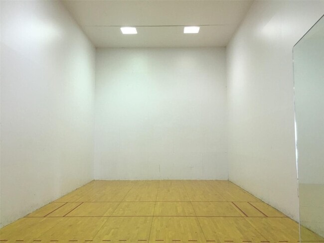 Building Photo - 15065 Michelangelo Blvd