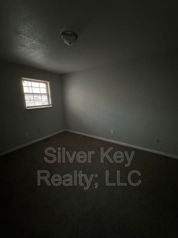 Building Photo - 130 Watts Rd