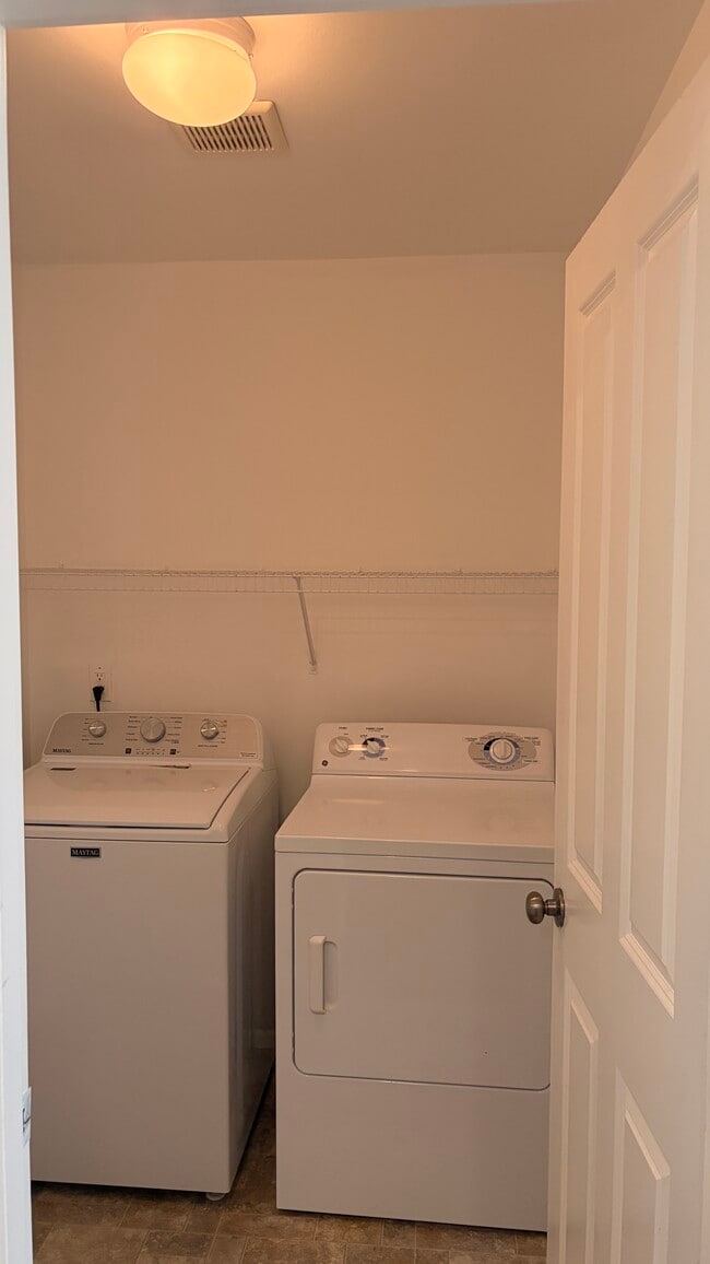 Building Photo - Indrajit Home