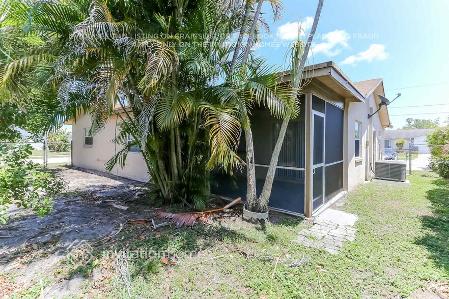 Building Photo - 22187 SW 58th Ave