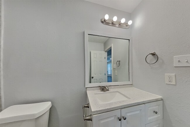 Building Photo - 4135 Lufborough Dr