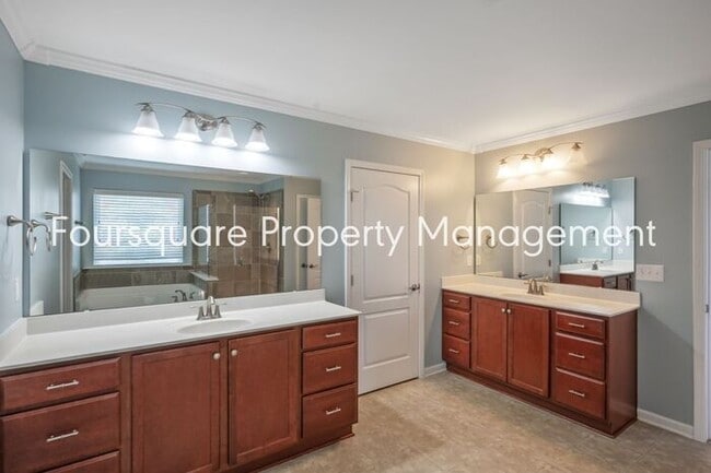 Building Photo - Charming Ranch-Style Home with Bonus Suite, Fenced Yard & 2-Car Garage – Community Pool in Fuquay...