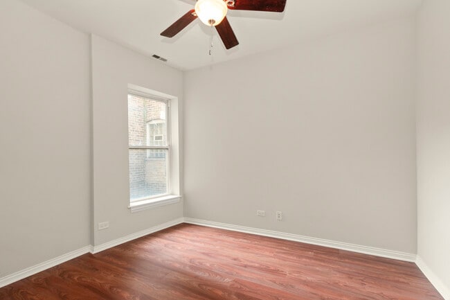 Building Photo - 4517 S Calumet Ave