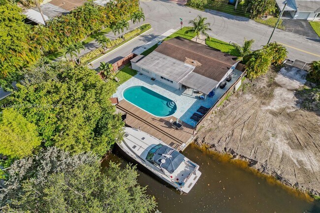 Building Photo - 3730 SW 47th Ct