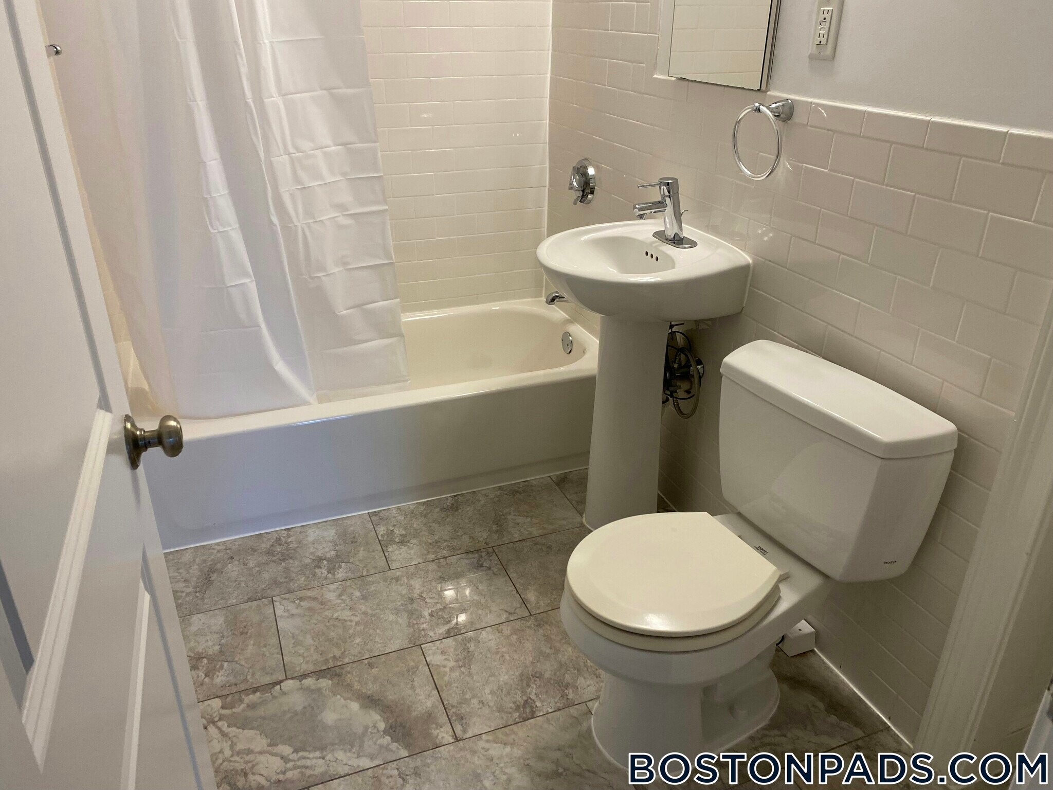 Building Photo - 134 Summer St