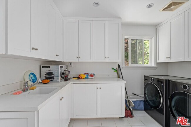 Building Photo - 1862 Kimberly Ln