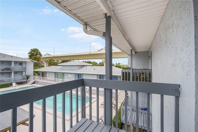 Building Photo - 4928 W Gandy Blvd