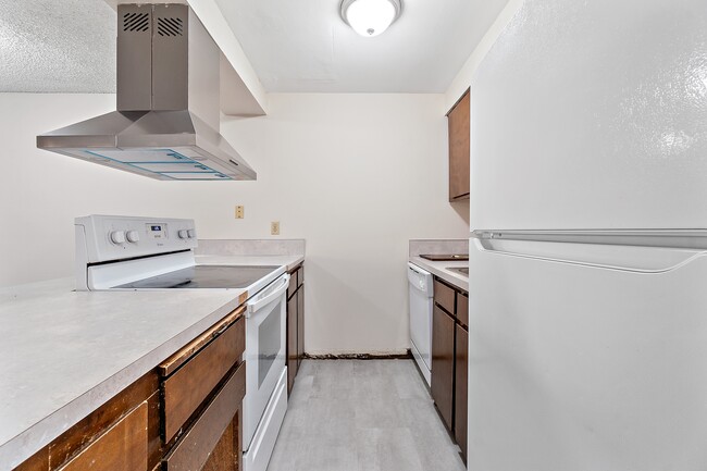Building Photo - 325 N 29th Ave