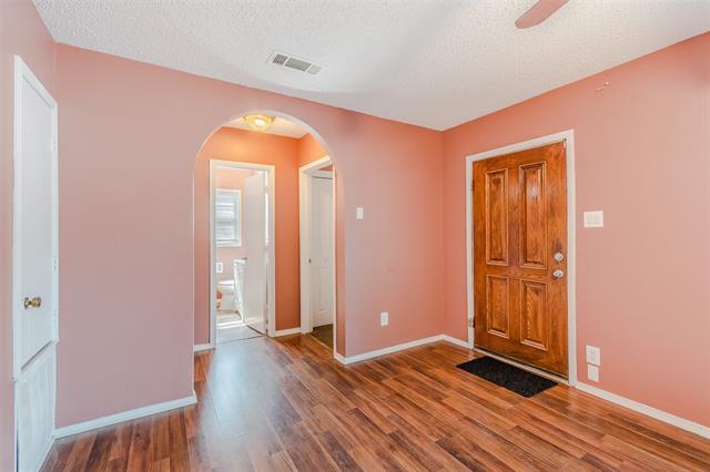 Building Photo - 600 NE 11th St