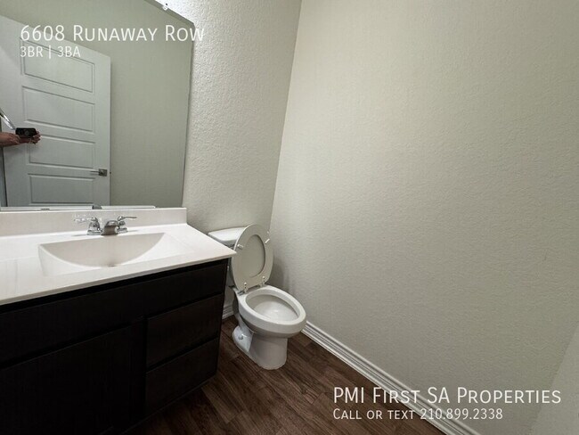 Building Photo - 6608 Runaway Row