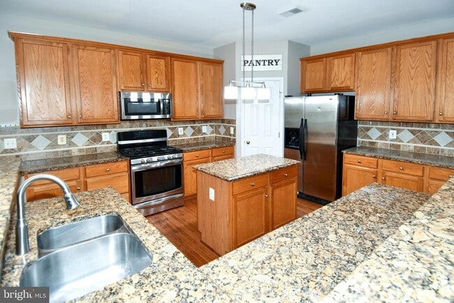 Building Photo - 13039 Quate Ln