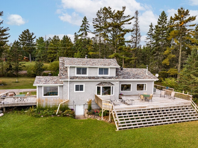 Building Photo - 278 Scenic Dr FURNISHED 4 BR On Lk