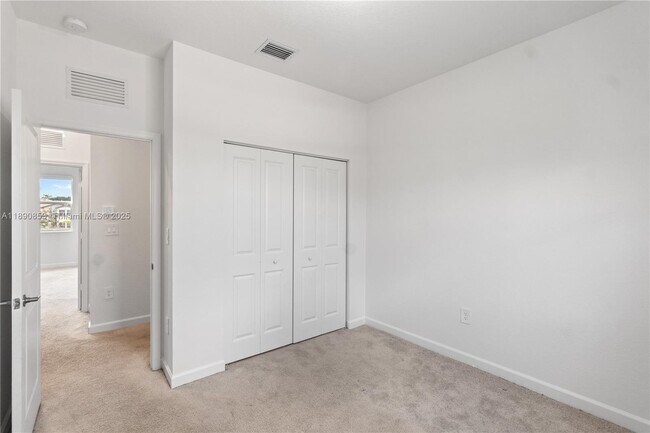 Building Photo - 26487 SW 148th Ave