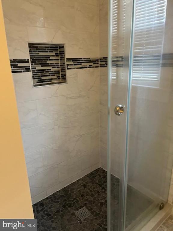 Building Photo - 7032 Token Valley Rd