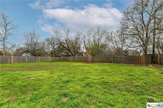 Building Photo - 13218 Villa Park Dr