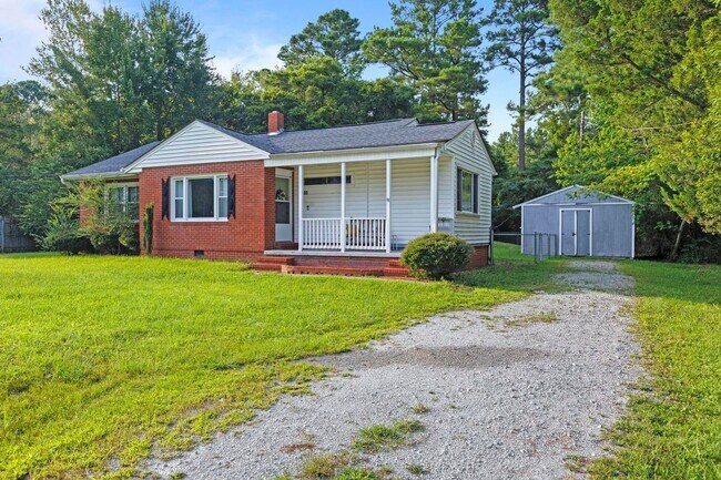 Building Photo - 2080 Dawson Cabin Rd