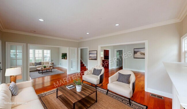 Primary Photo - Charming 4-Bedroom Home in Wilshire Park H...