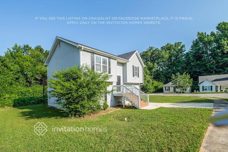 Building Photo - 869 Tramore Dr