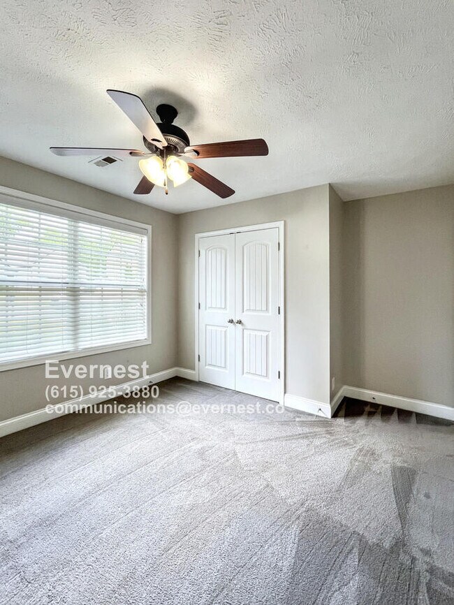 Building Photo - Beautiful 3-Bedroom Home with Comfortable ...