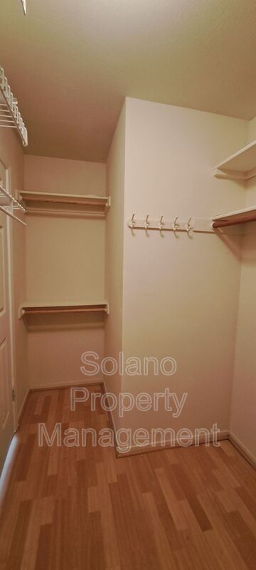 Building Photo - 320 Stamper Cir