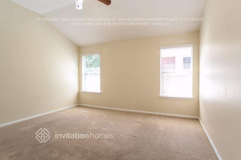 Building Photo - 10714 Estelle Cir