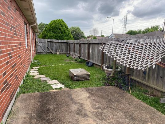 Building Photo - 13403 Agarita Ln