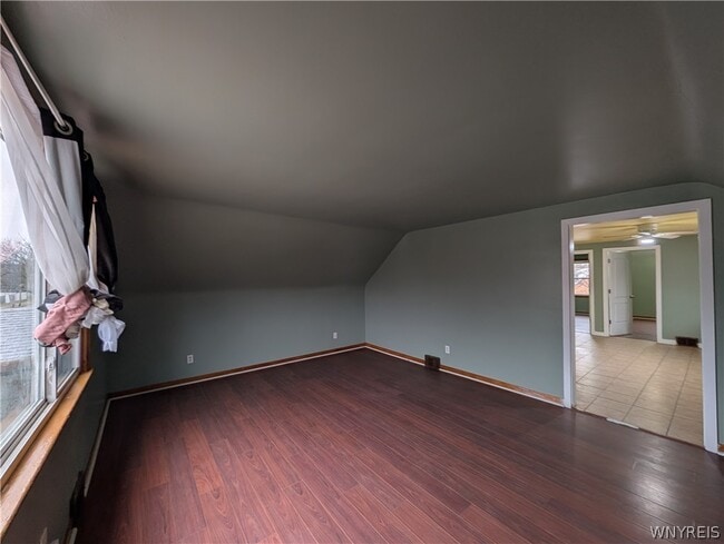 Building Photo - 162 Stewart Ave