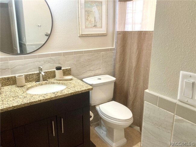 Building Photo - 11449 W Bayshore Dr