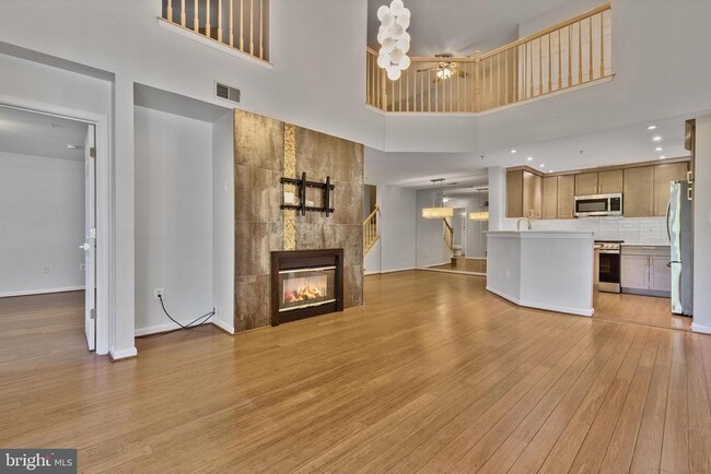 Building Photo - 13107 Millhaven Pl