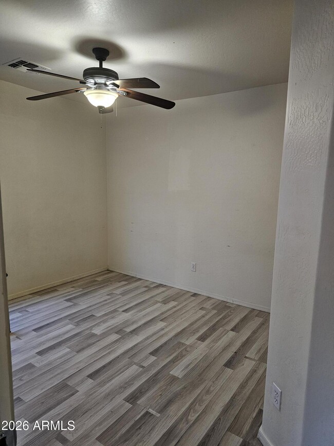 Building Photo - 5503 S 41st Pl