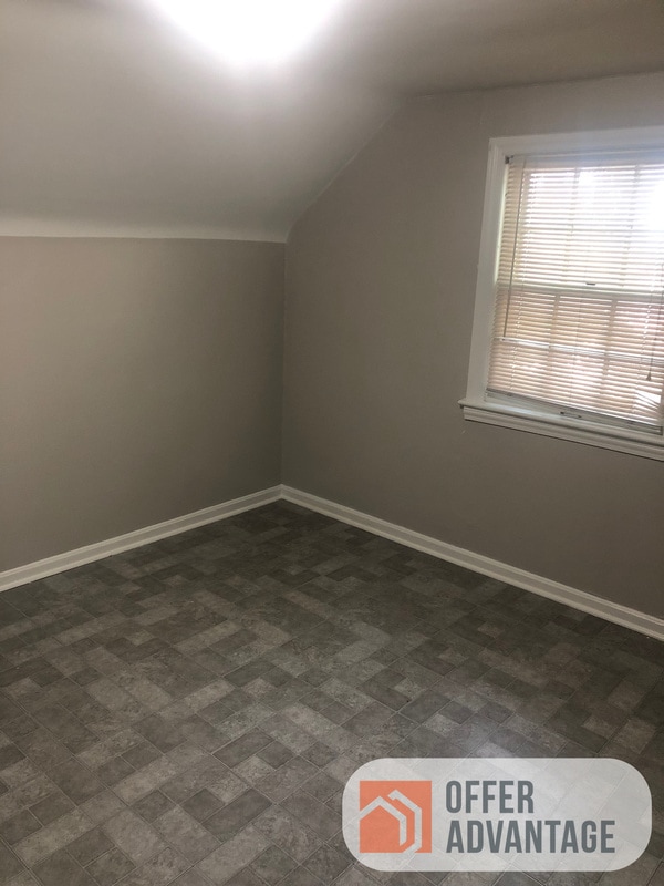 Building Photo - 1469 Genesee Rd