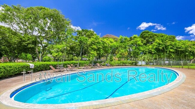 Building Photo - 1511 Nuuanu Ave
