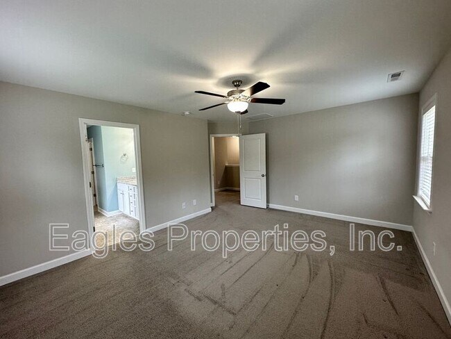Building Photo - 451 Fallingbrook Dr
