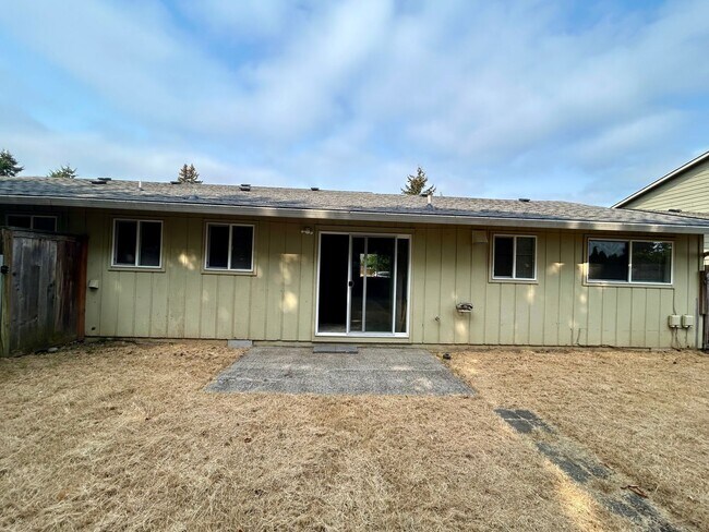 Building Photo - 509-511 SE 110th Ave