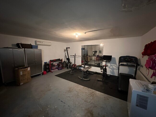 Building Photo - 1902 Denmark Ln