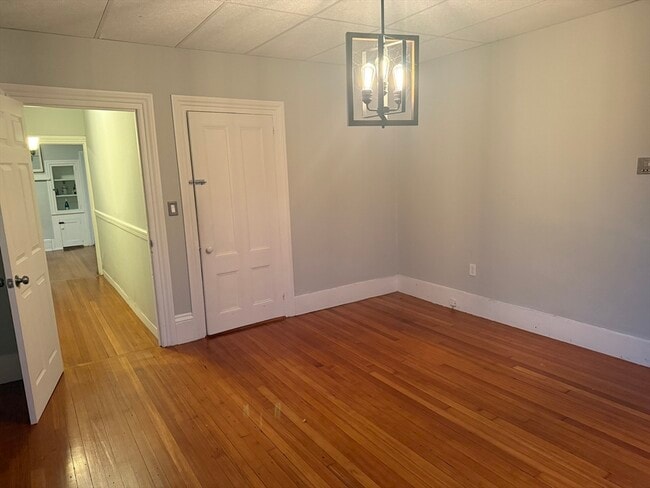 Building Photo - 10 Cushman St