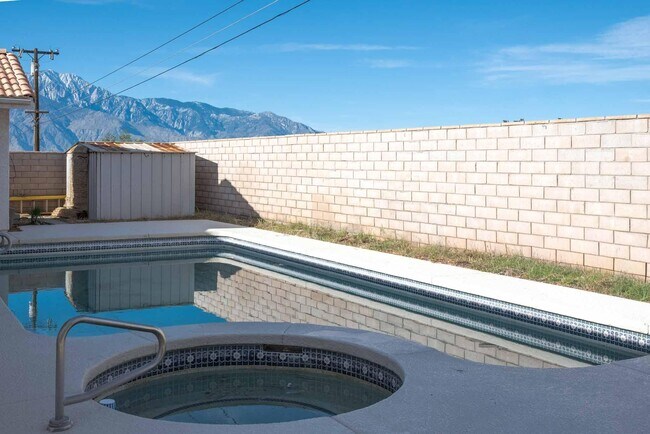 Building Photo - 9673 Vista Del Valle