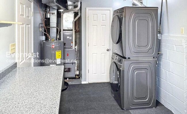 Building Photo - 123 Thomas Rd