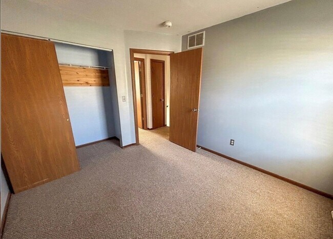 Building Photo - 3314 Woodland Trail