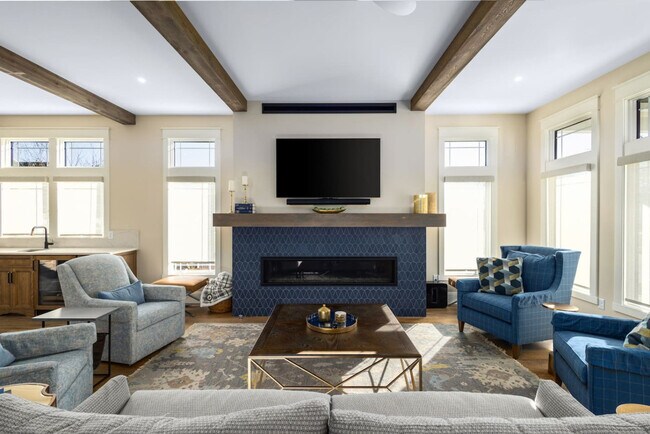 Building Photo - 1112 N St Peter St