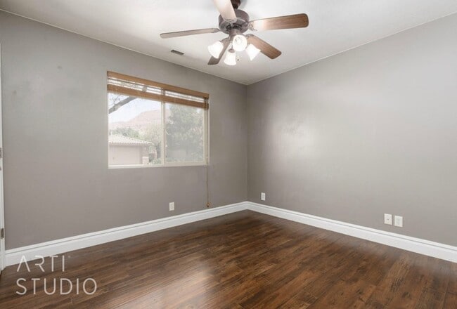 Building Photo - 357 W 225 S