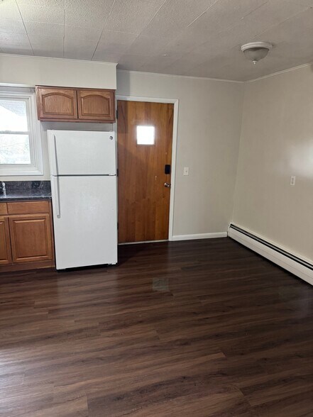 Building Photo - 61 Vanderburgh Ave